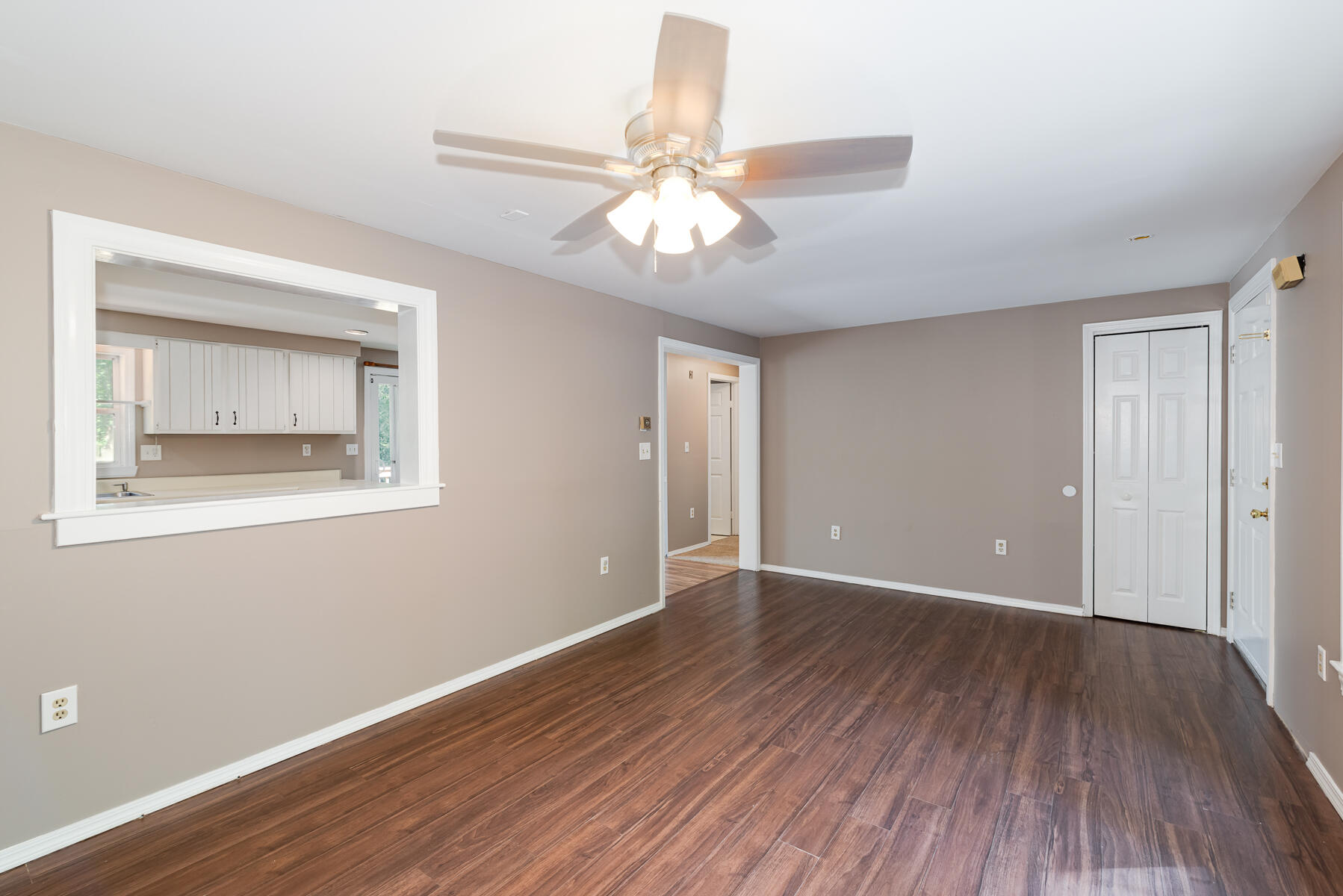 52 Oregon Road Mashpee, MA 02649 - Photo 4 of 35 52 Oregon -21
