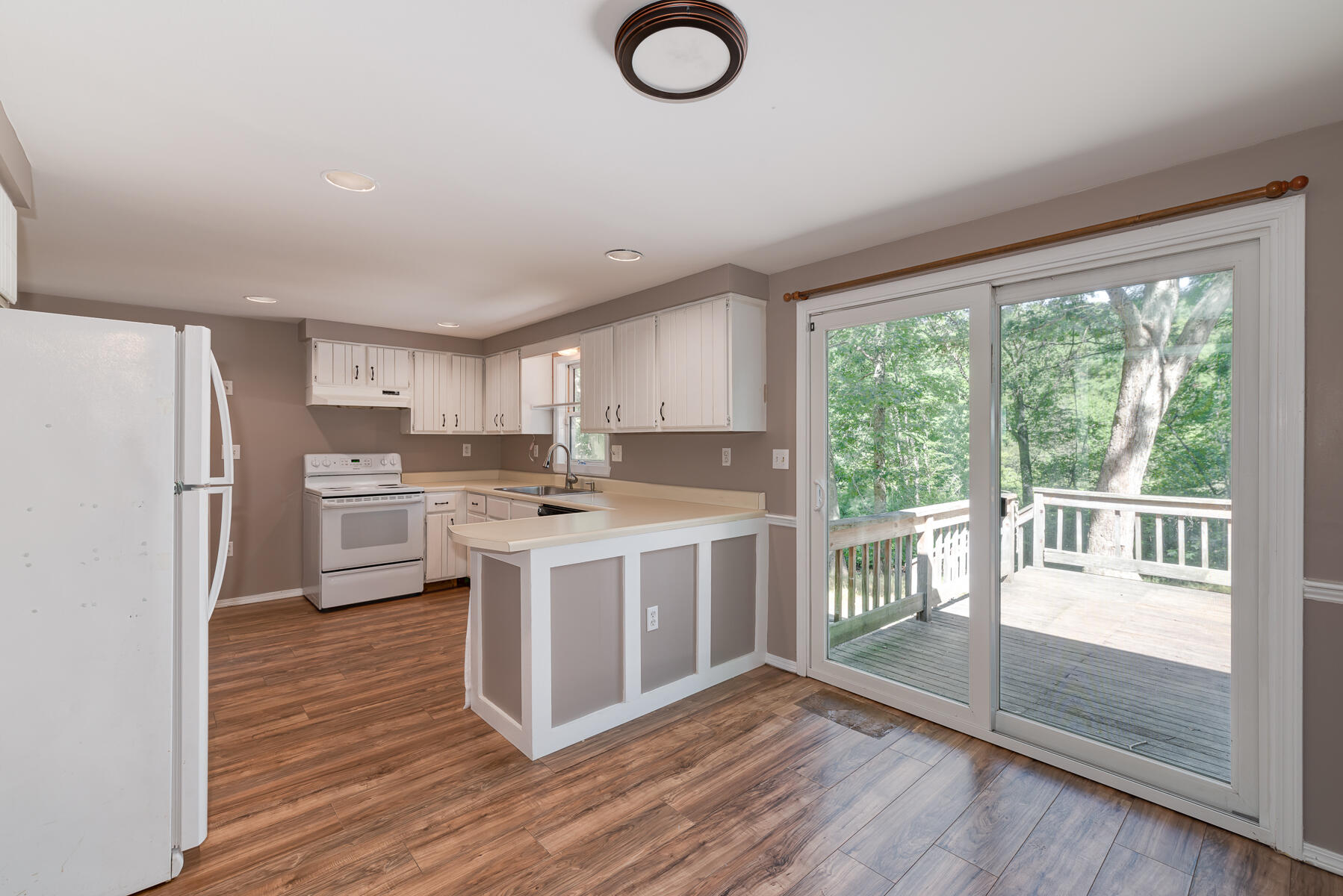 52 Oregon Road Mashpee, MA 02649 - Photo 6 of 35 52 Oregon-18