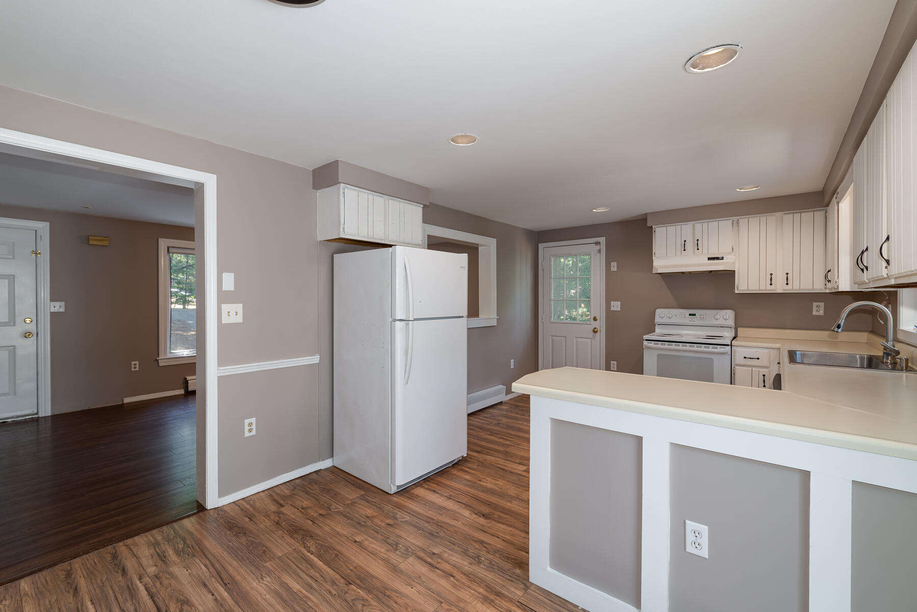 52 Oregon Road Mashpee, MA 02649 - Photo 9 of 35 52 Oregon -14