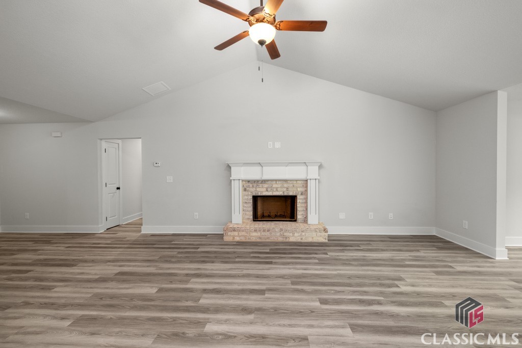 179 Grace Ln. Lane, Unit 4 Colbert, GA 30628 - Photo 3 of 31