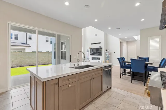 $1,899,000 | 120 Holliston, Lake Forest, CA 92630