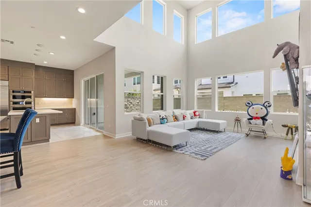 $1,899,000 | 120 Holliston, Lake Forest, CA 92630