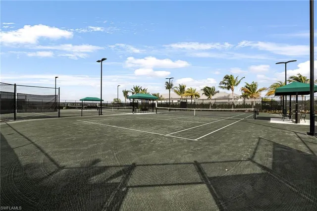a view of a tennis court