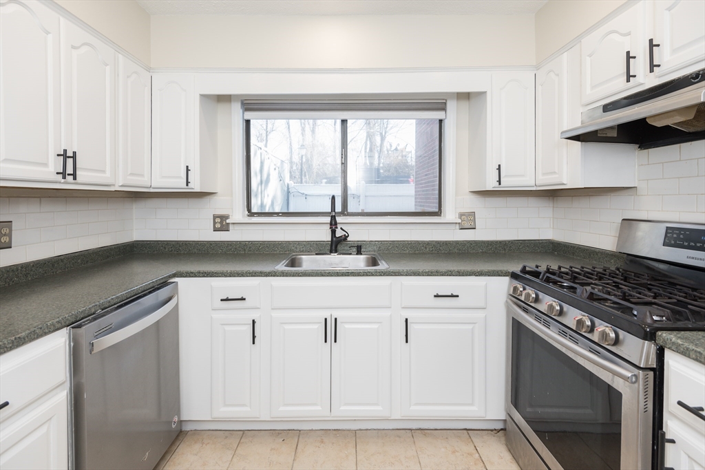 468 Island Street, Unit 468 Stoughton, MA 02072 - Photo 13 of 32