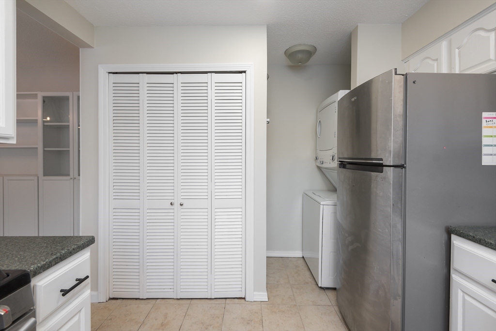 468 Island Street, Unit 468 Stoughton, MA 02072 - Photo 15 of 32