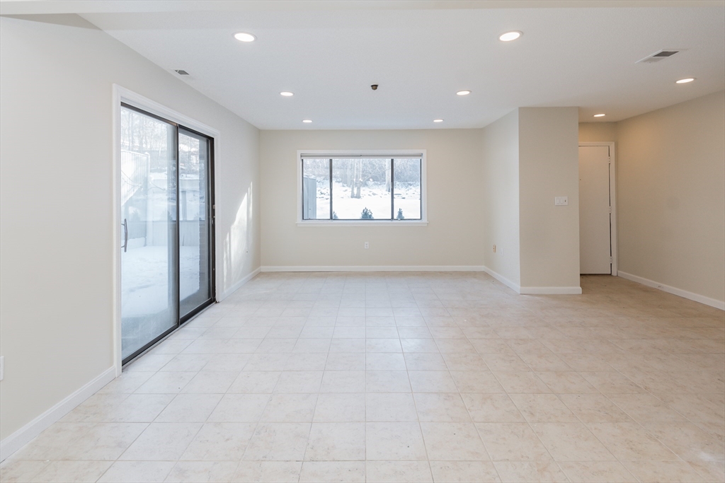 468 Island Street, Unit 468 Stoughton, MA 02072 - Photo 6 of 32