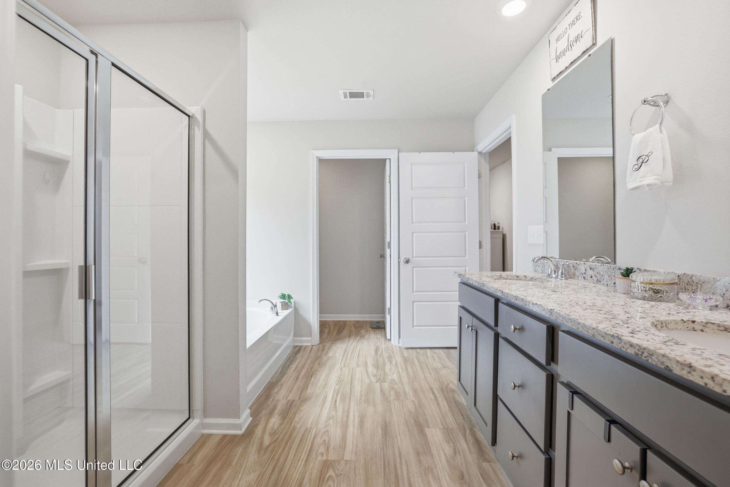 8257 Curry Road Biloxi, MS 39532 - Photo 35 of 49 R6__1041