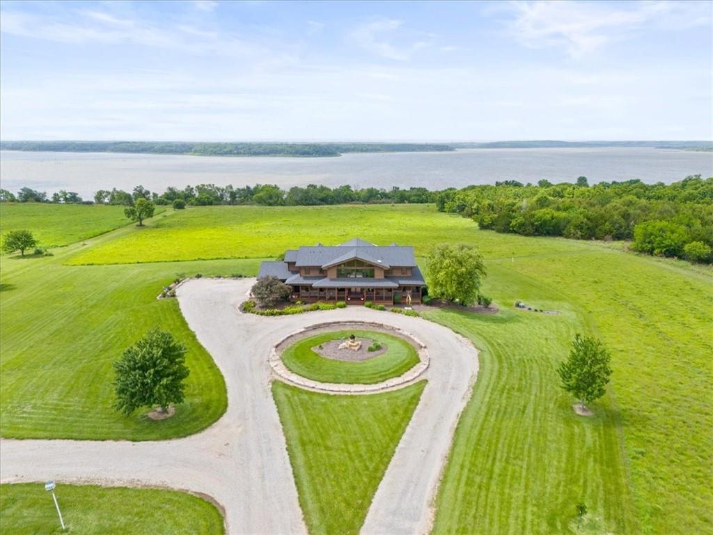 521 North 1450th Road Lawrence, KS 66049 - Photo 2 of 96