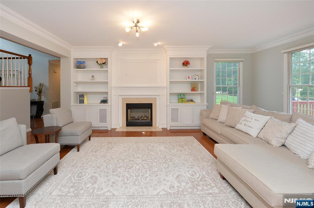 1 Woods Edge Road Old Tappan, NJ 07675 - Photo 7 of 41