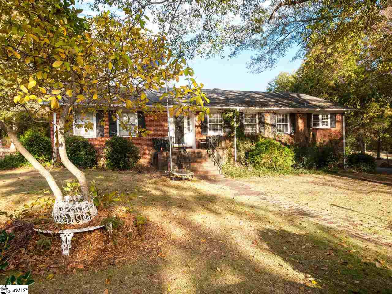 109 Spring Valley Road Greenville, SC 29615 - Photo 1 of 32 Gallery Image 1