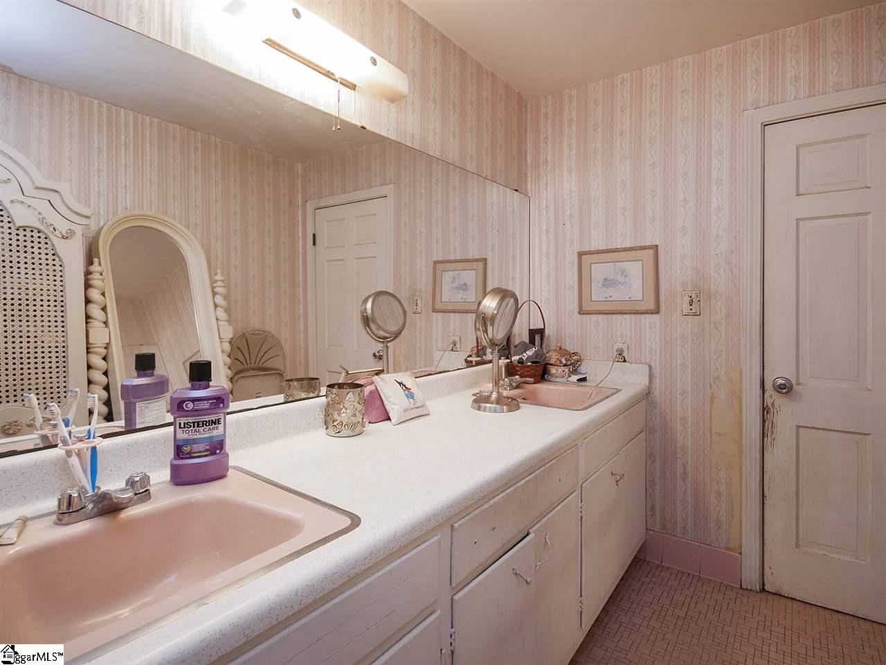 109 Spring Valley Road Greenville, SC 29615 - Photo 11 of 32 Gallery Image 11