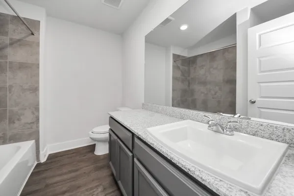 $2,550 | 4423 Santorini Lane, Houston, TX 77045