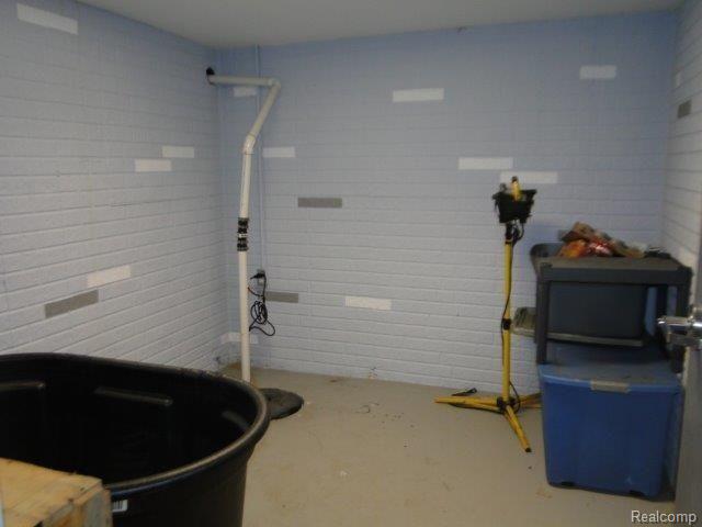 2964 Kings Mill Road Lapeer, MI 48446 - Photo 35 of 47 Concrete Shelter Room