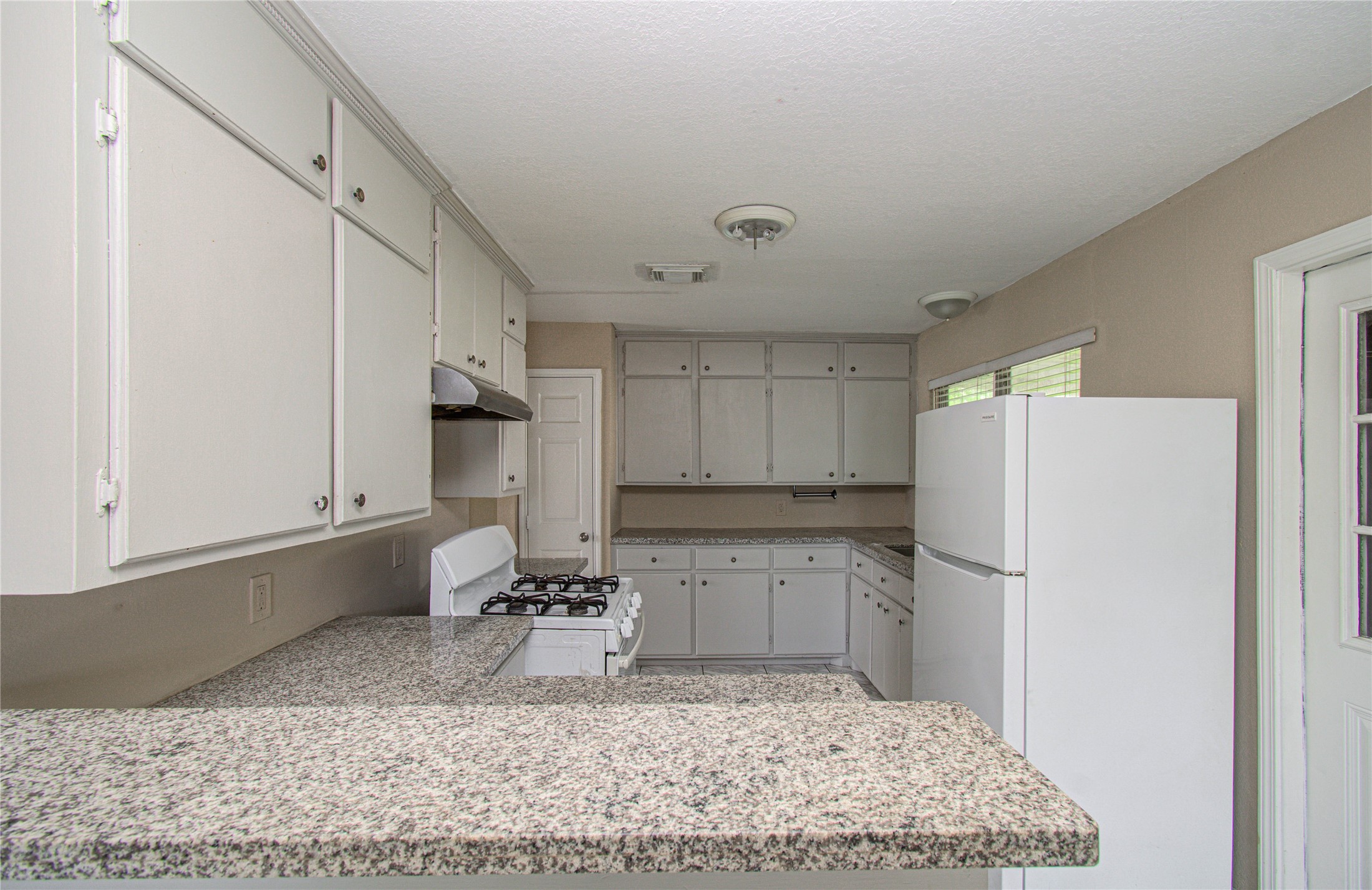 510 Roper Street Houston, TX 77034 - Photo 13 of 30