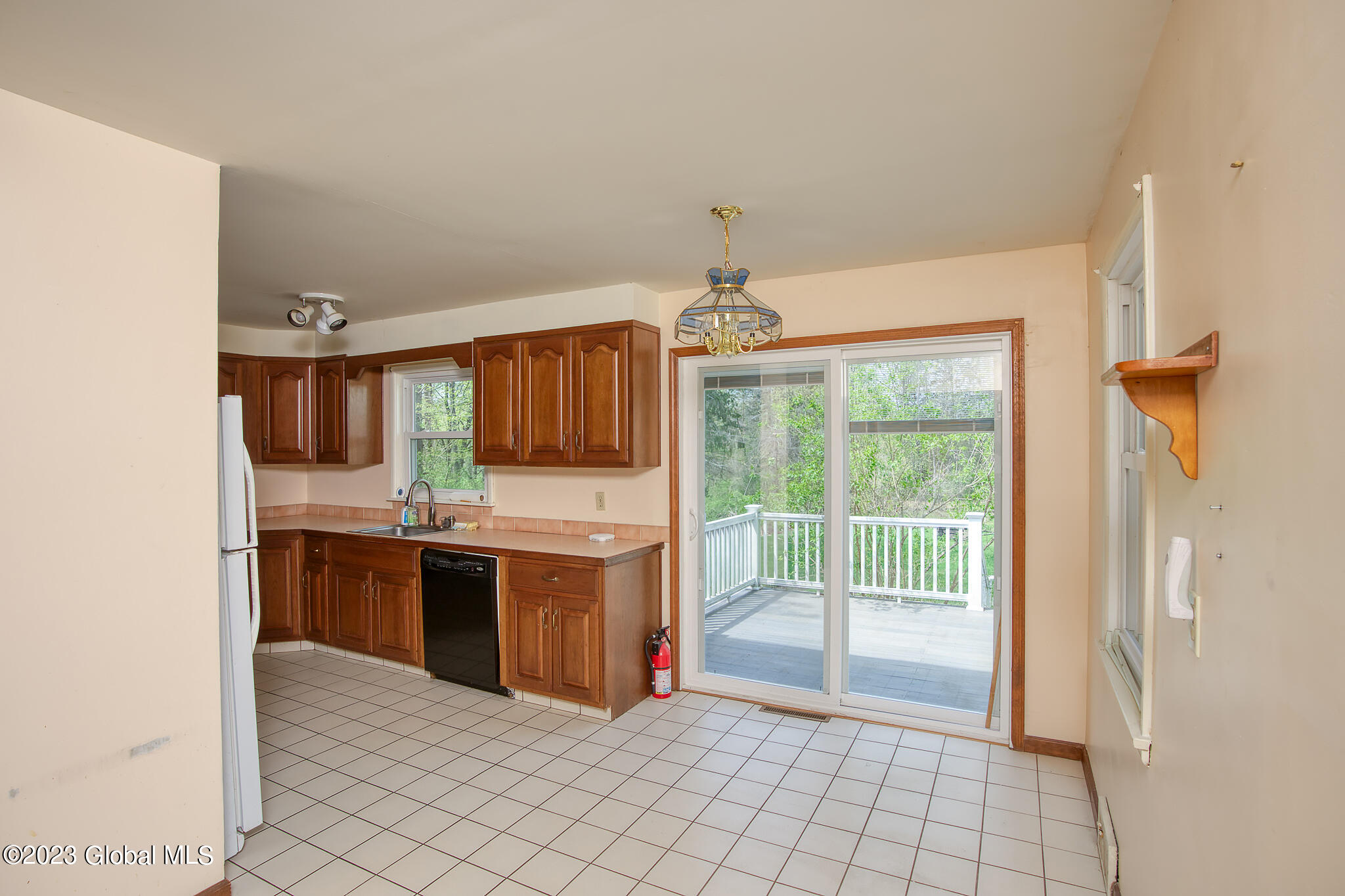 92 Ashdown Road Clifton Park, NY 12019 - Photo 12 of 45 062-92-Ashdown-Rd