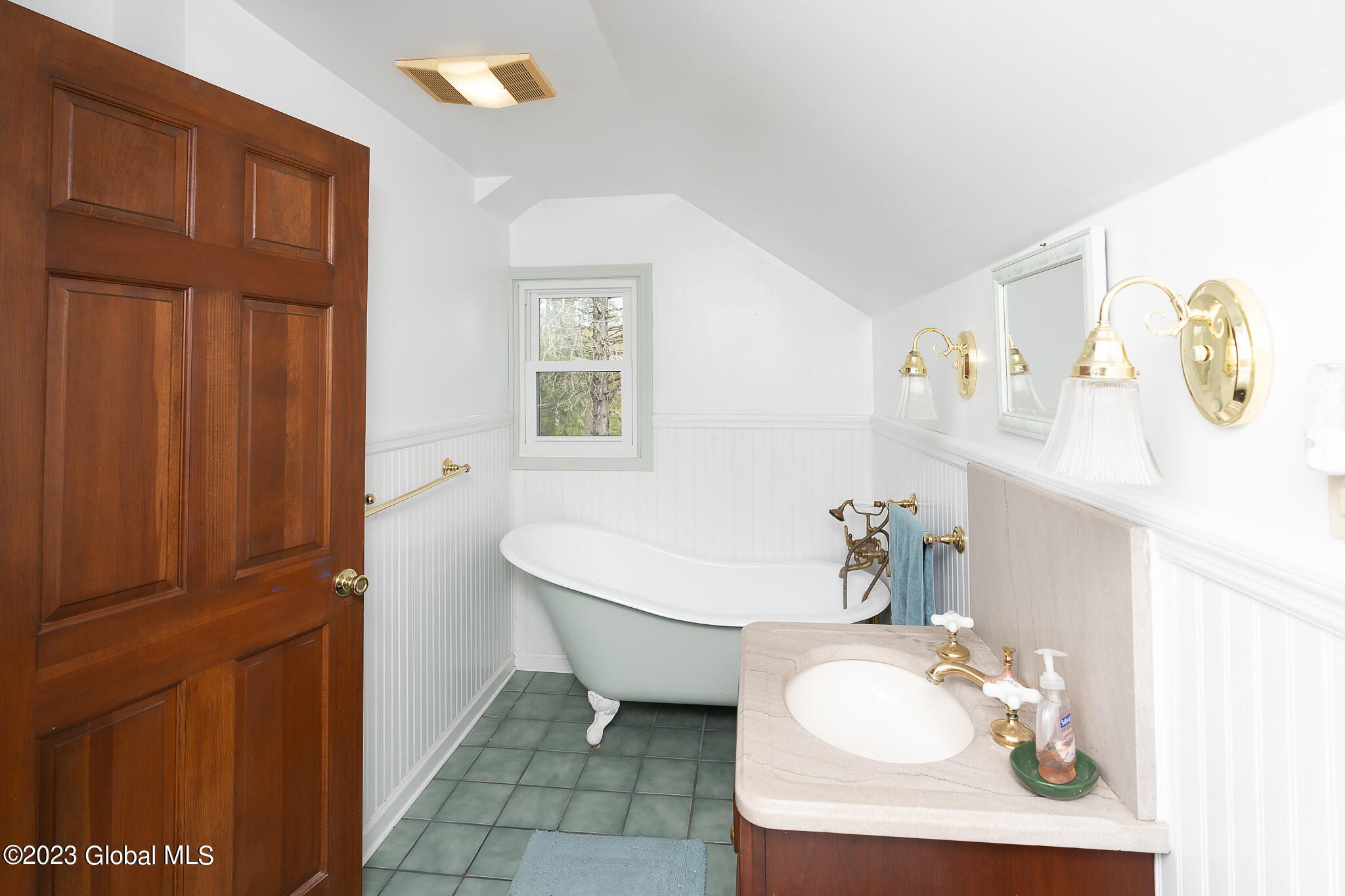 92 Ashdown Road Clifton Park, NY 12019 - Photo 18 of 45 066-92-Ashdown-Rd