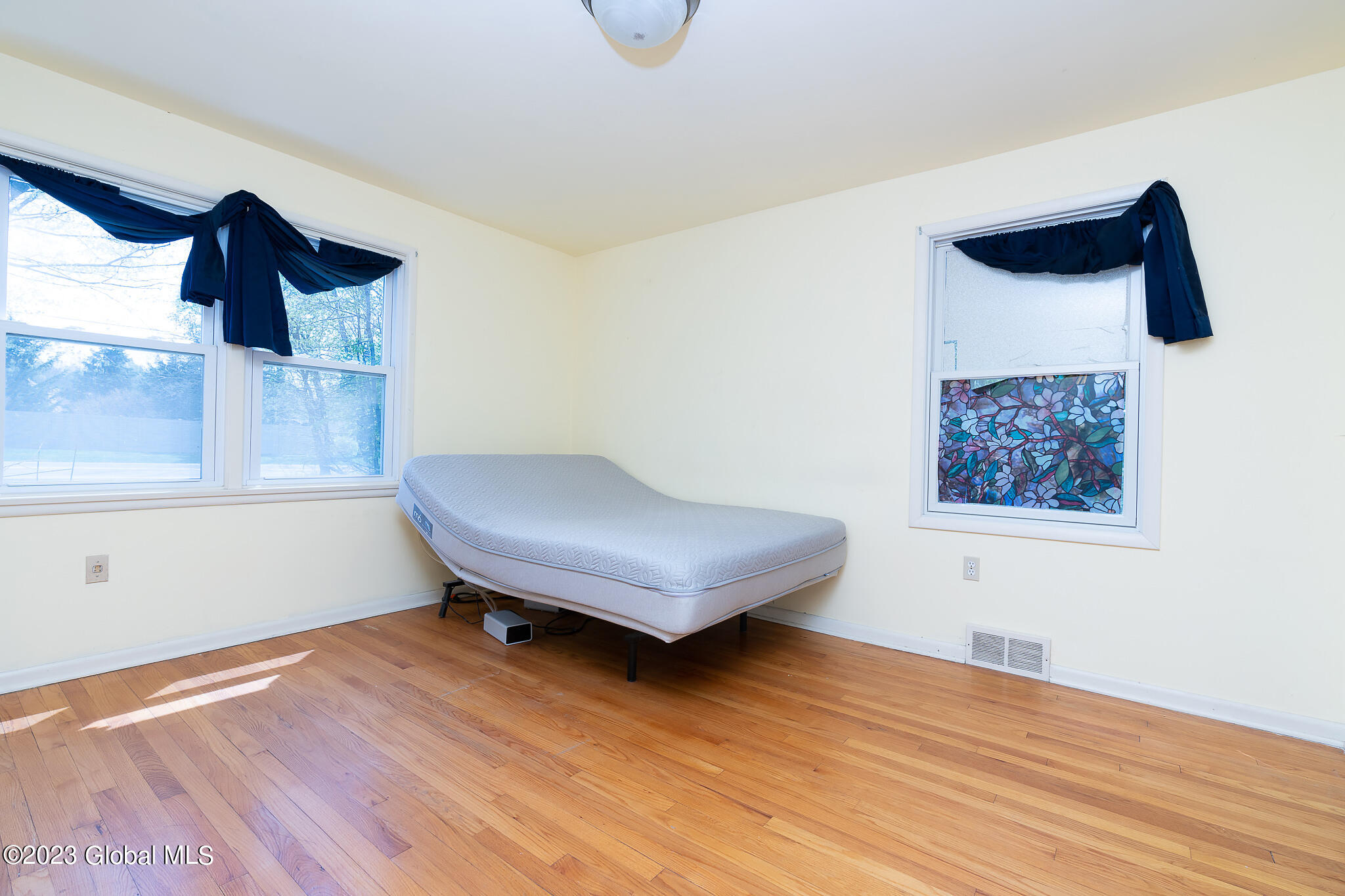 92 Ashdown Road Clifton Park, NY 12019 - Photo 7 of 45 037-92-Ashdown-Rd