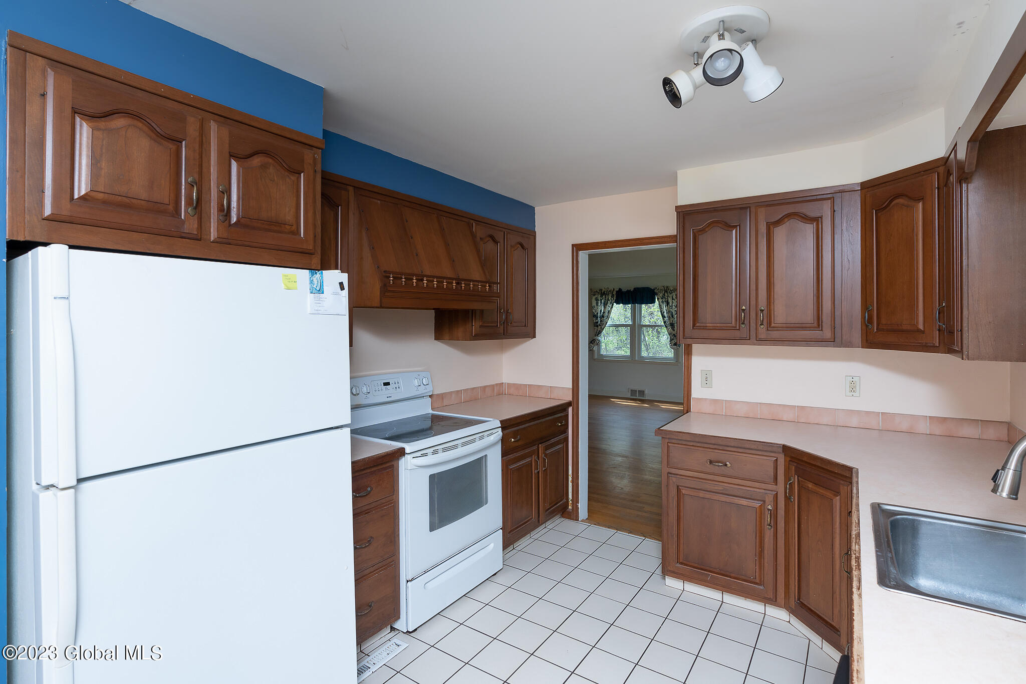 92 Ashdown Road Clifton Park, NY 12019 - Photo 9 of 45 058-92-Ashdown-Rd