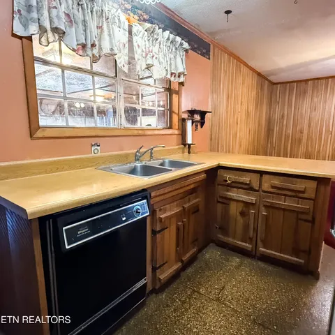 $399,900 | 137 County Road 468, Englewood, TN 37329