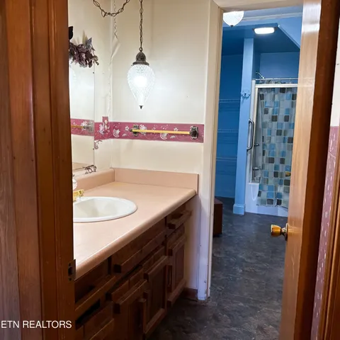 $399,900 | 137 County Road 468, Englewood, TN 37329