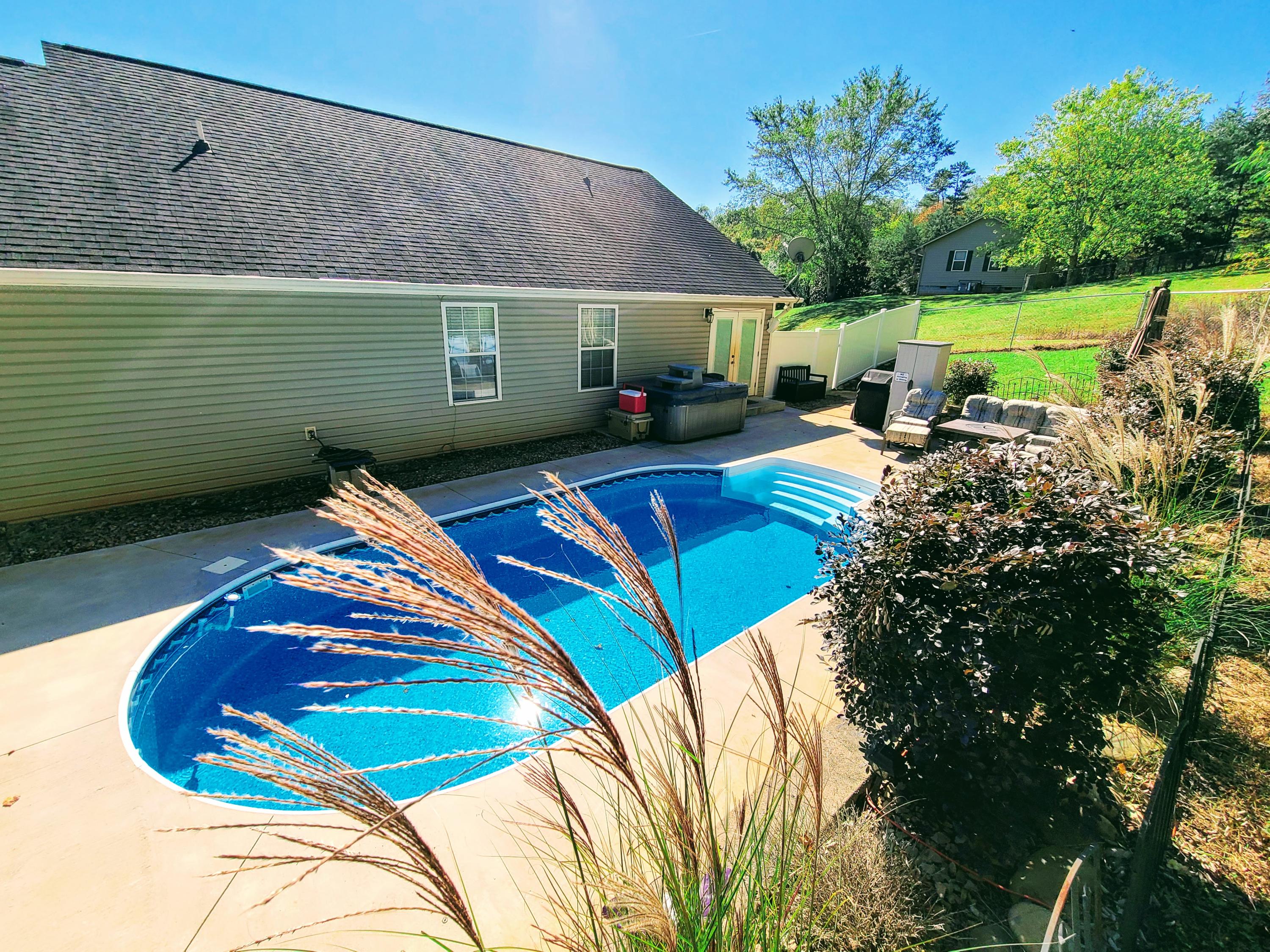 1592 Bluff Road Harriman, TN 37748 - Photo 2 of 39 Private Outdoor Area