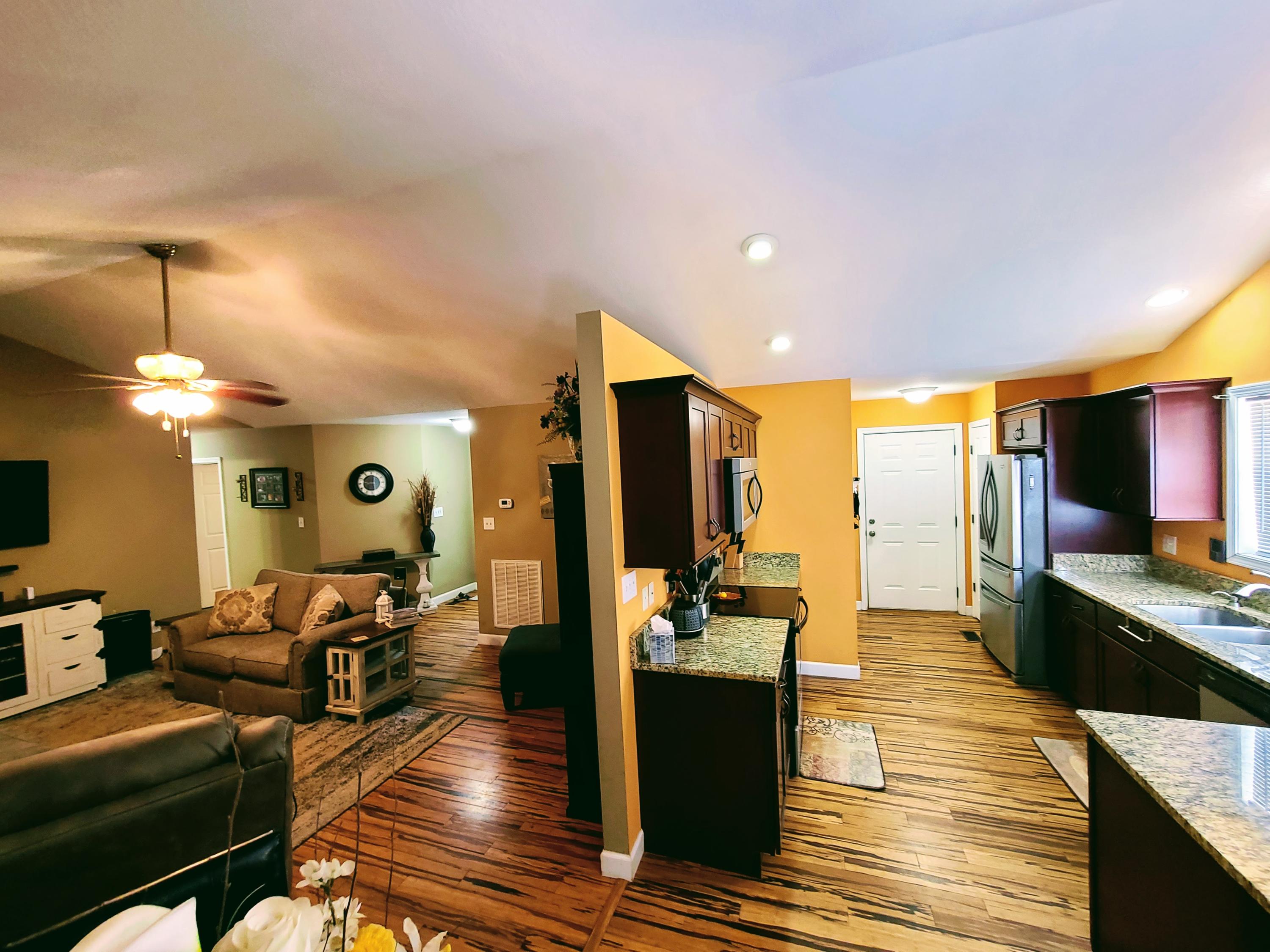 1592 Bluff Road Harriman, TN 37748 - Photo 17 of 39 Living Area