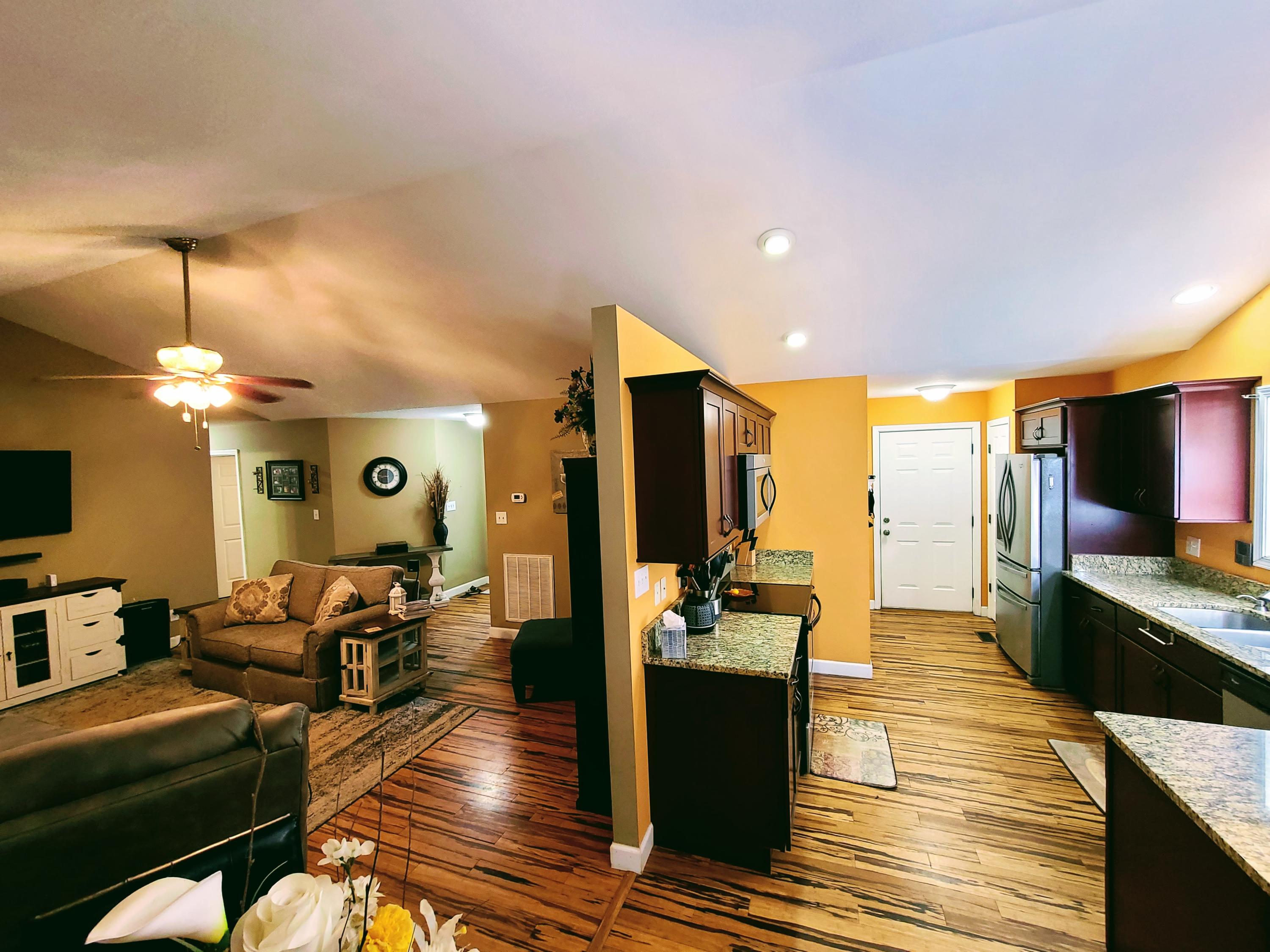 1592 Bluff Road Harriman, TN 37748 - Photo 3 of 39 Living Area