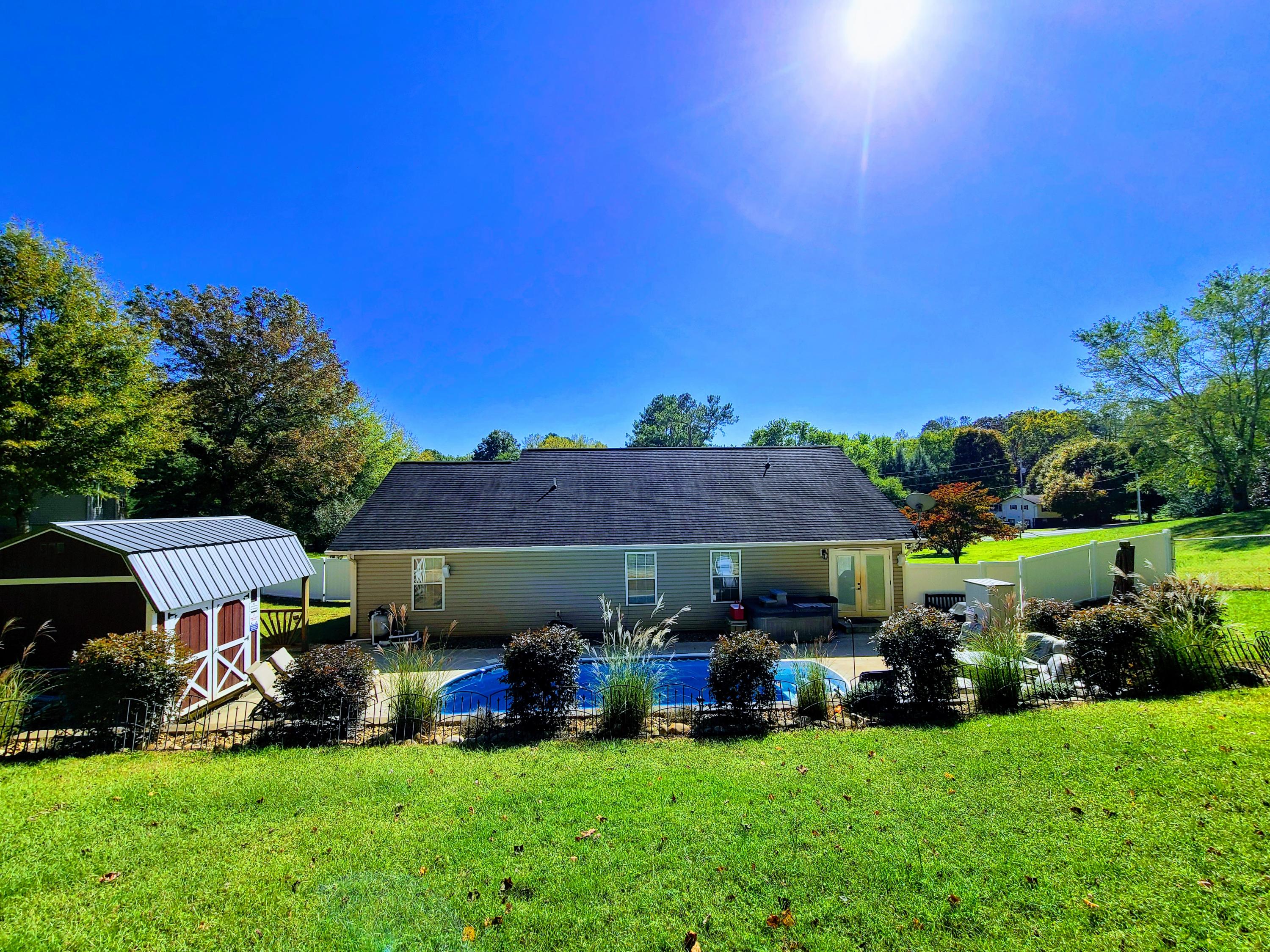 1592 Bluff Road Harriman, TN 37748 - Photo 23 of 39 Back Yard