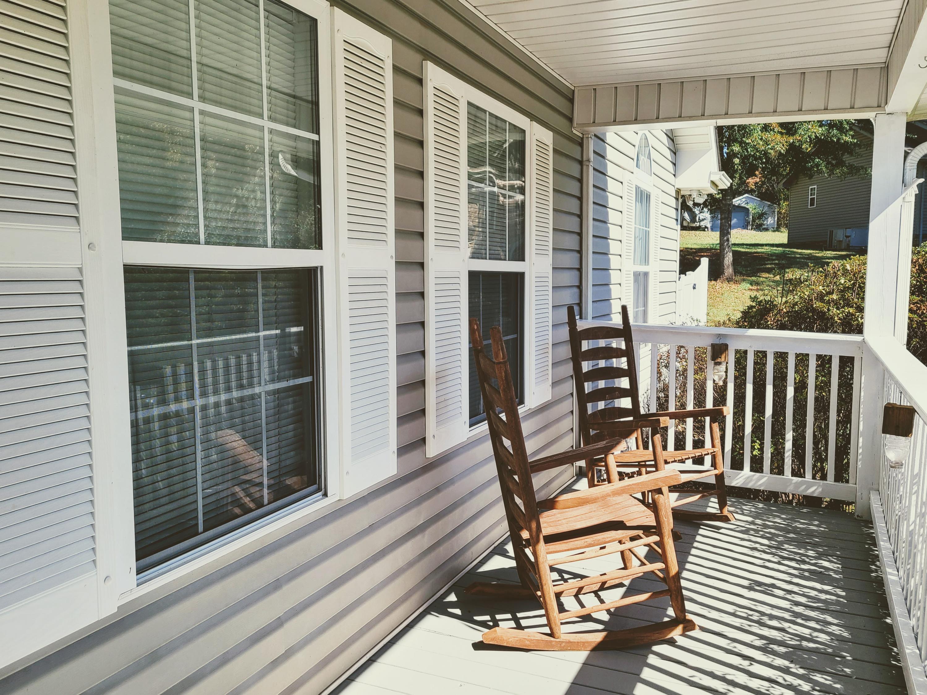 1592 Bluff Road Harriman, TN 37748 - Photo 24 of 39 Front Porch