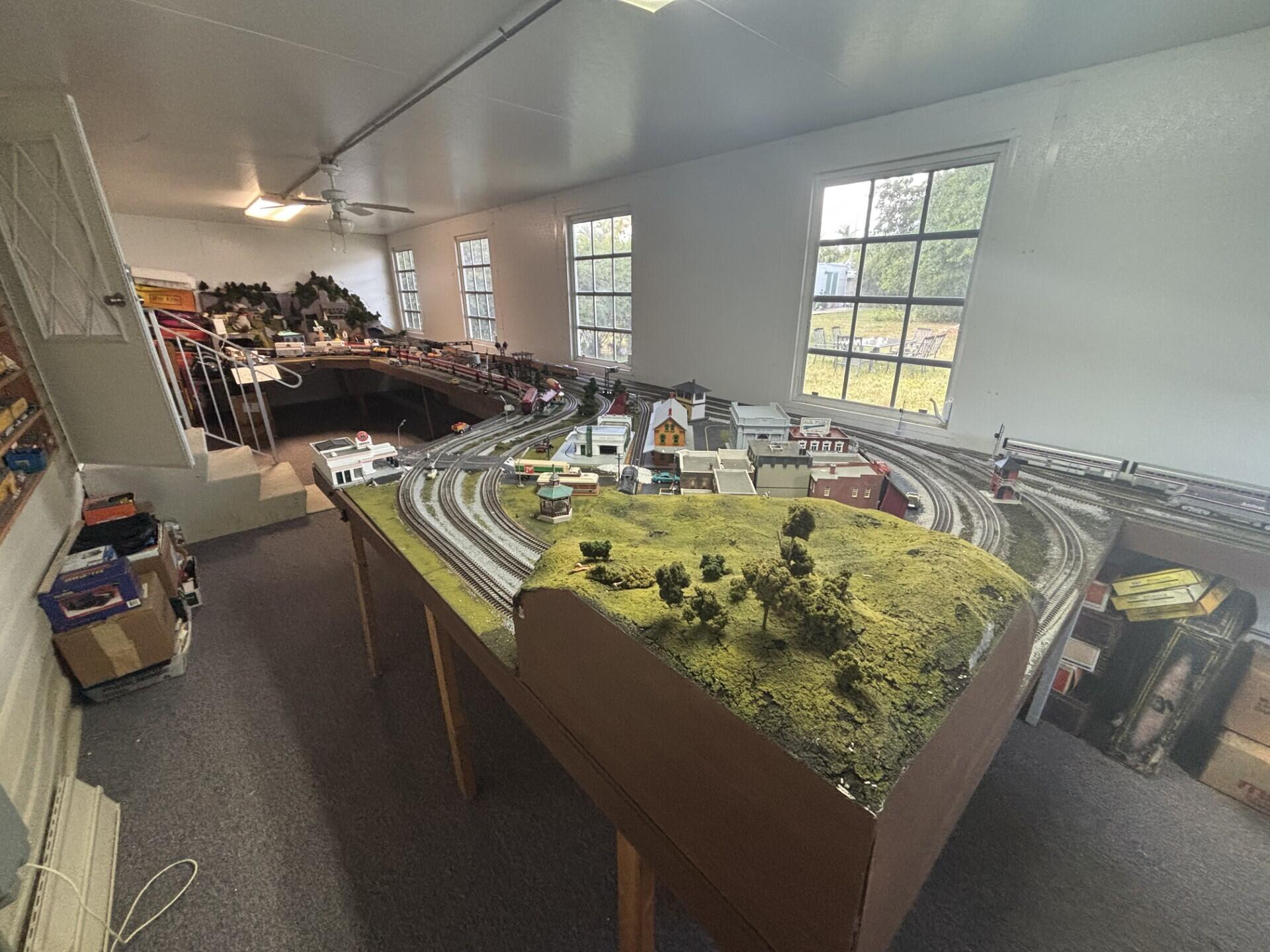 13281 Southwest 10th Manor Davie, FL 33325 - Photo 37 of 43 a view of a dining room with furniture