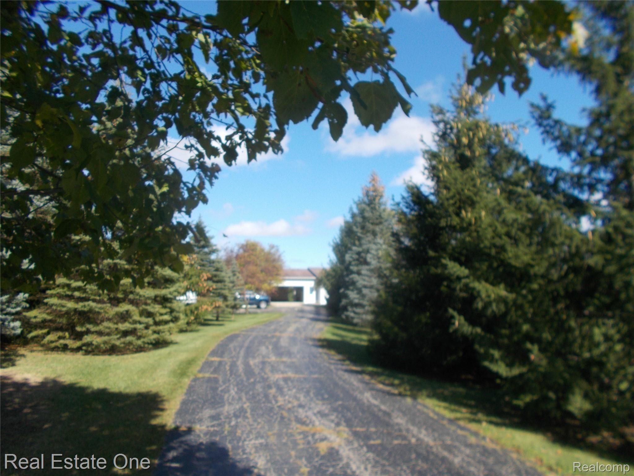 6438 Burtch Road Jeddo, MI 48032 - Photo 3 of 35 Burtch Road (2).JPG