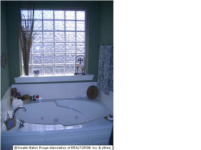 2262 Springtide Drive Baton Rouge, LA 70810 - Photo 12 of 16 Gallery Image 12