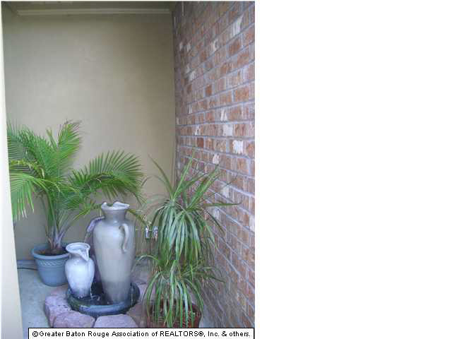 2262 Springtide Drive Baton Rouge, LA 70810 - Photo 2 of 16 Gallery Image 2