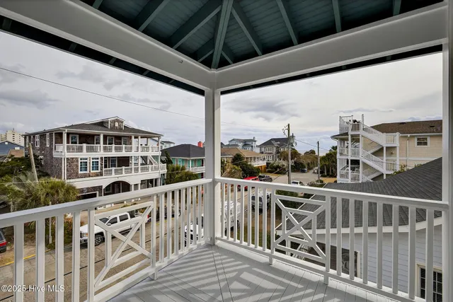 $2,980,000 | 4 Sandpiper Street, Unit B, Wrightsville Beach, NC 28480