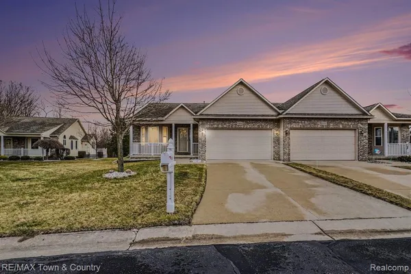$230,000 | 6462 Royal Club Drive, Flushing, MI 48433
