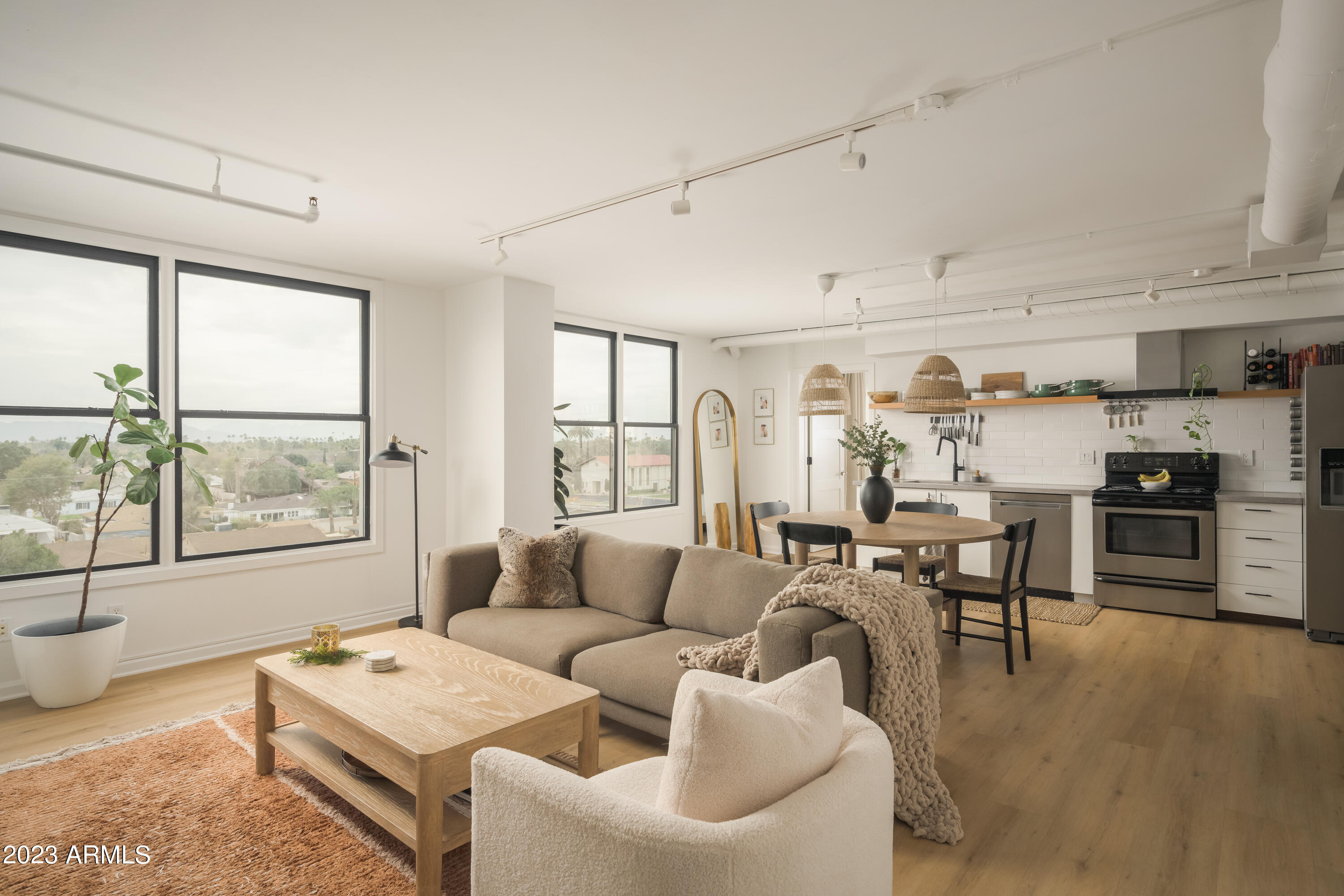 535 West Thomas Road, Unit 508 Phoenix, AZ 85013 - Photo 12 of 20 Living Space/Kitchen View