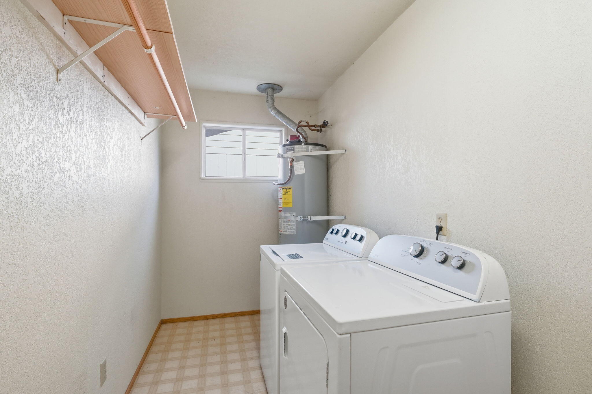 649 Lowe Street Redding, CA 96001 - Photo 15 of 21 28-web-or-mls-IMG-28