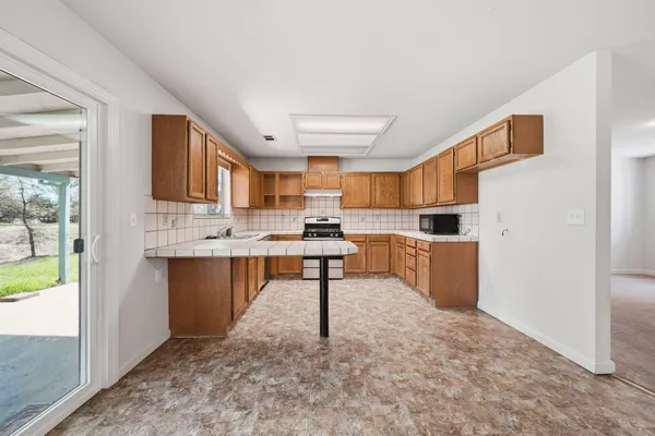 $375,000 | 649 Lowe Street, Redding, CA 96001