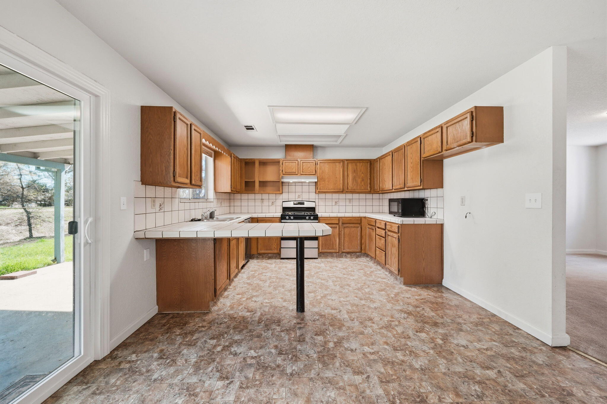 649 Lowe Street Redding, CA 96001 - Photo 6 of 21 12-web-or-mls-IMG-12