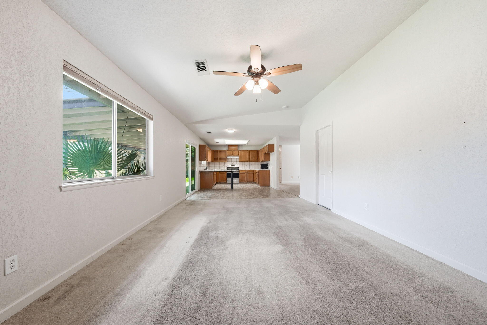 649 Lowe Street Redding, CA 96001 - Photo 8 of 21 18-web-or-mls-IMG-18