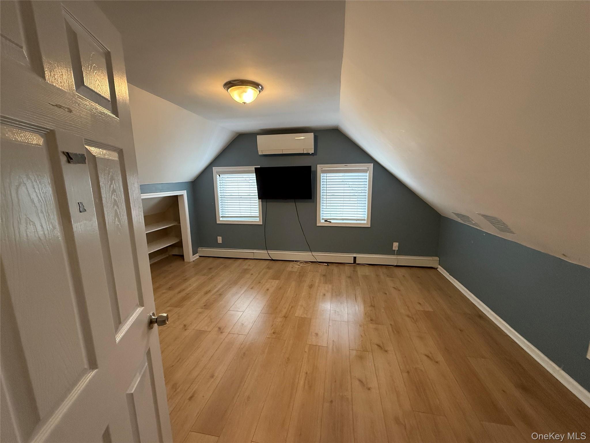 65 Morning Glory Road Levittown, NY 11756 - Photo 14 of 26