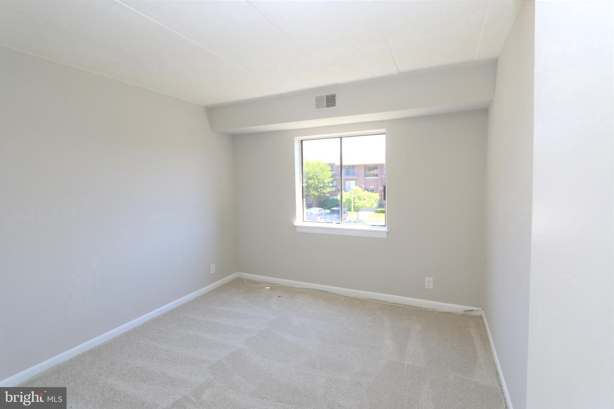 6280 Edsall Road, Unit 302 Alexandria, VA 22312 - Photo 23 of 35