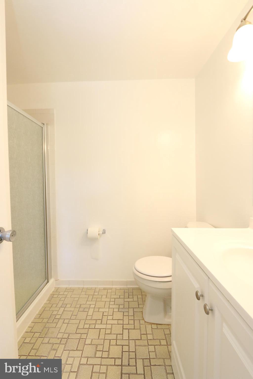 6280 Edsall Road, Unit 302 Alexandria, VA 22312 - Photo 25 of 35