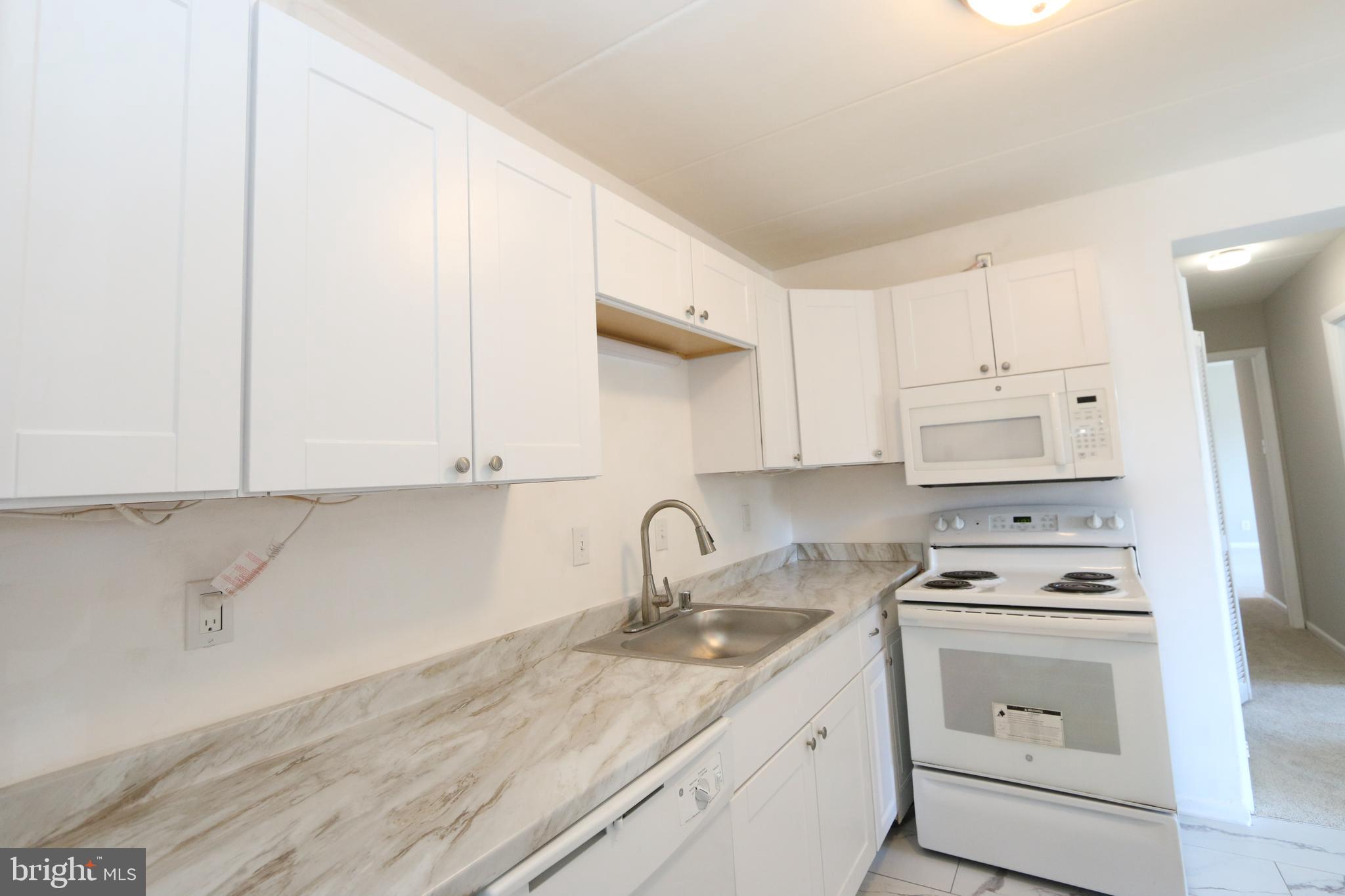6280 Edsall Road, Unit 302 Alexandria, VA 22312 - Photo 7 of 35