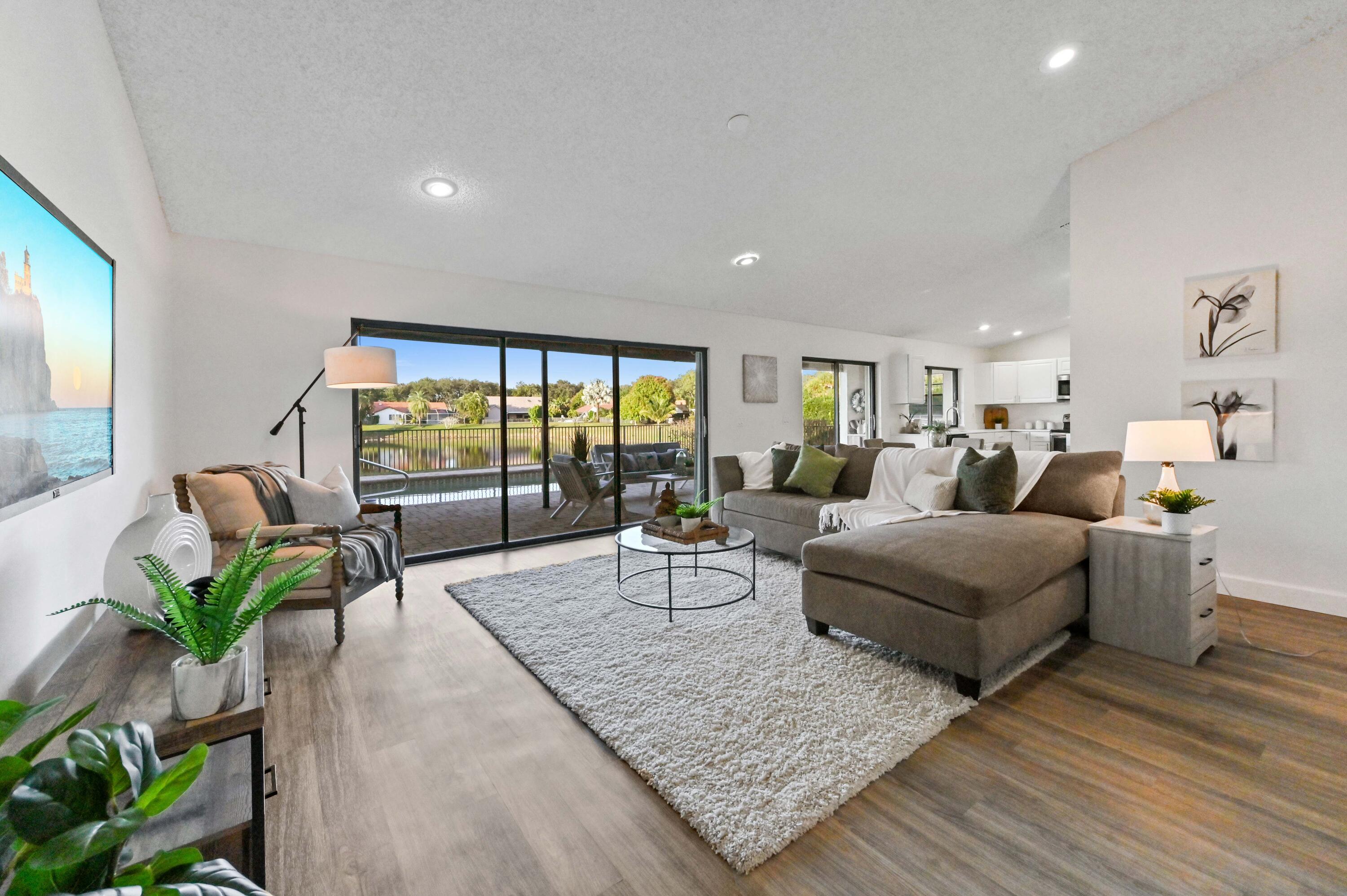 08 family room 01