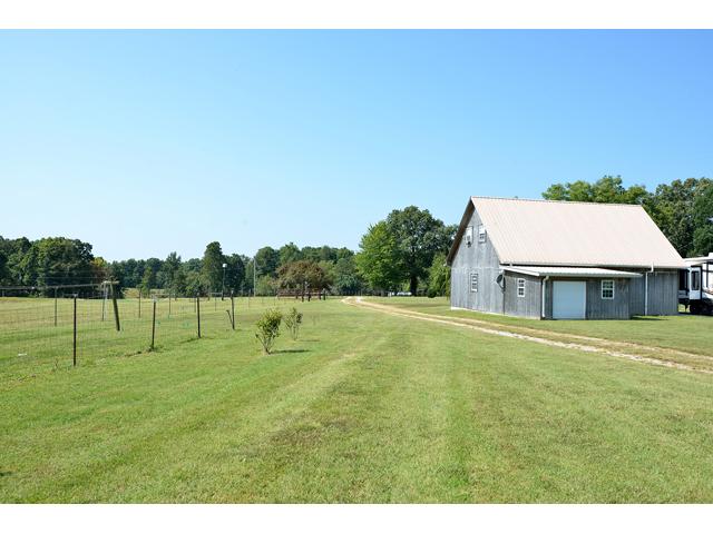 400 White Road Pulaski, TN 38478 - Photo 11 of 19