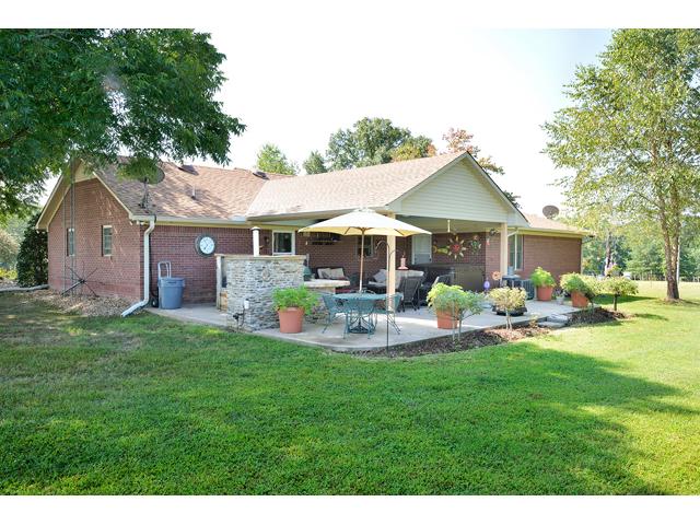 400 White Road Pulaski, TN 38478 - Photo 7 of 19