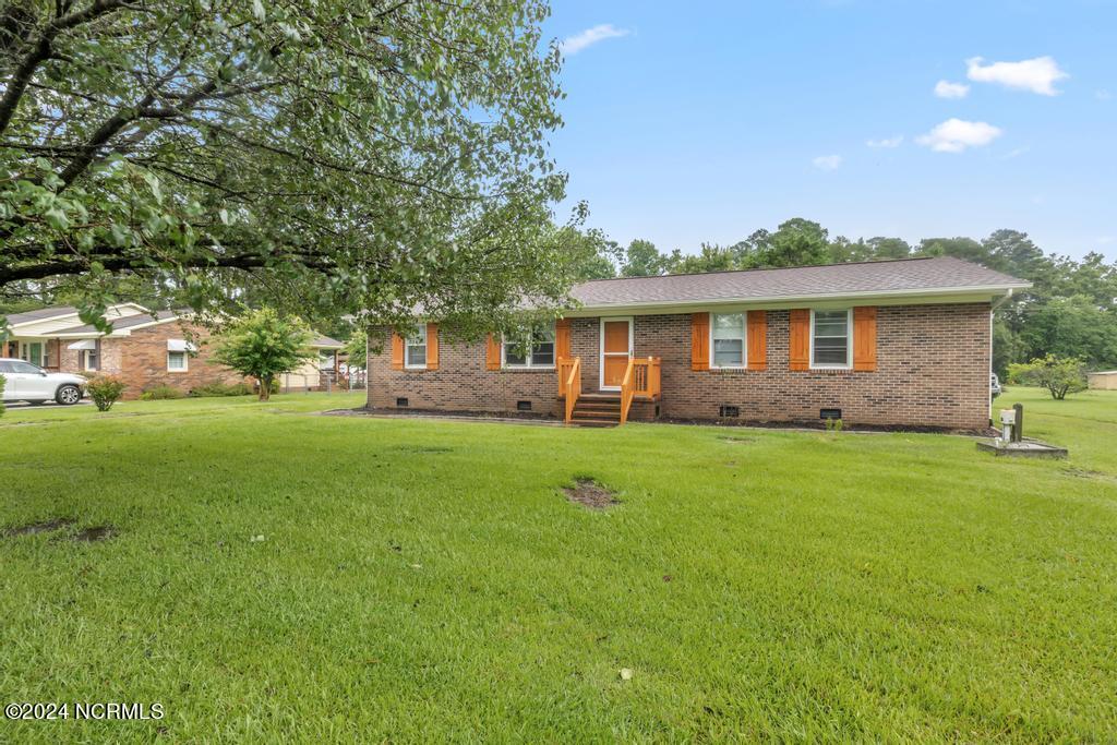 146 Trott Road Richlands, NC 28574 - Photo 1 of 32 IMG_4010 copy
