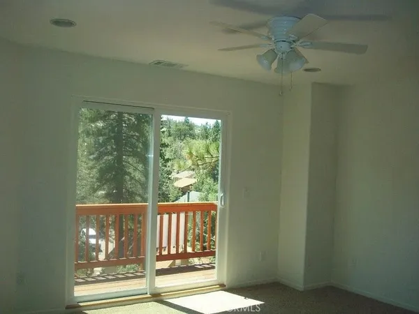 $349,999 | 33363 Bear Road, Running Springs, CA 92382