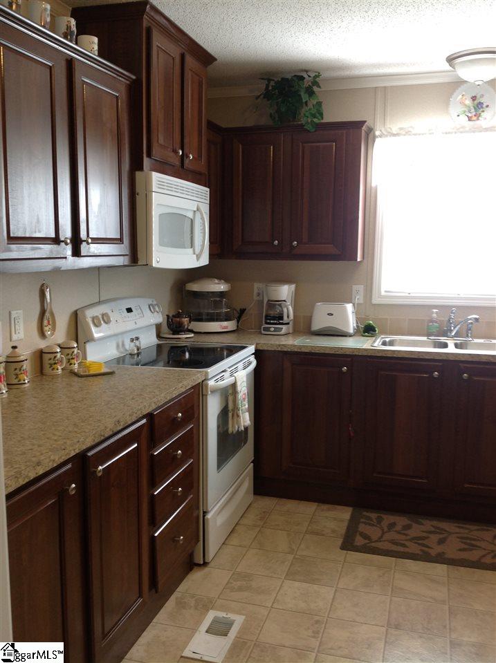 435 Hunt Road Easley, SC 29642 - Photo 6 of 22 Gallery Image 6